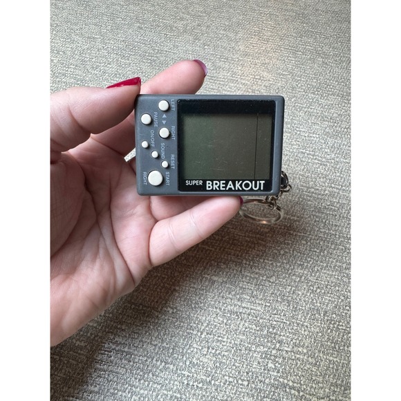 Super Breakout vintage handheld keychain game UNTESTED - Picture 1 of 2